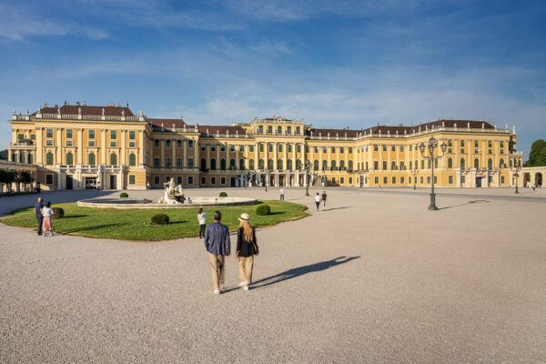 24_Schloss Schönbrunn Ehrenhof quer 003 © Schloß Schönbrunn Kultur- und Betriebsges.m.b.H. – Alexander E.Koller_web-2
